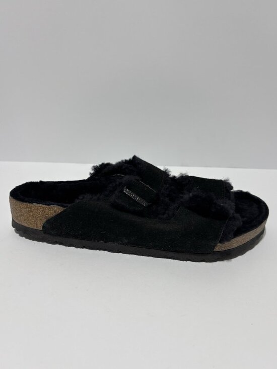 Sandals_&_Flip_Flops